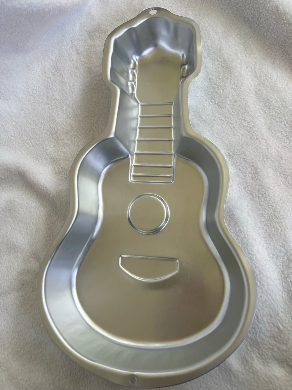 Wilton Guitar Cake Pan 🎸 Music Theme Baking Pan
